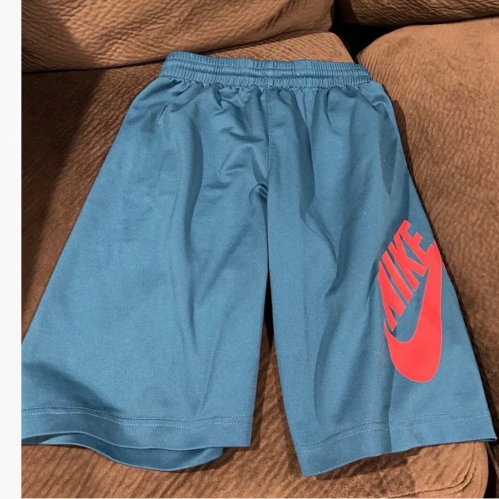 Nike SB Shorts Teal/Blue - Boys Size M